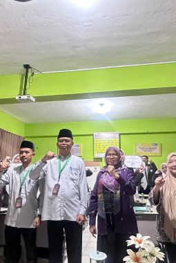 HISKI Sumsel Gandeng SMA Az-Zahrah Palembang Cetak Penulis Muda, Bekali Siswa Berkarya Sastra di Era Digital