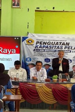Tingkatkan Keterampilan Tangani Cedera Olahraga, Tim PkM Latih Pelaku Olahraga di SMAN 1 Indralaya